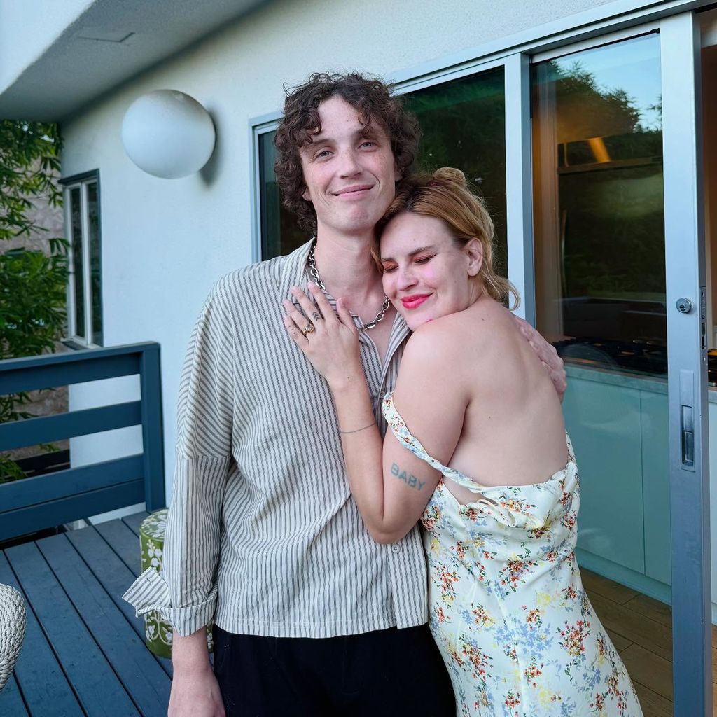 Tallulah Willis und ihr Partner Justin Acee, September 2025