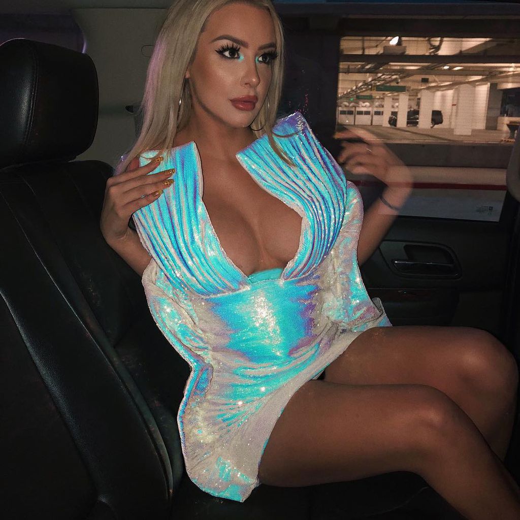 Tana Mongeau, YouTuberin