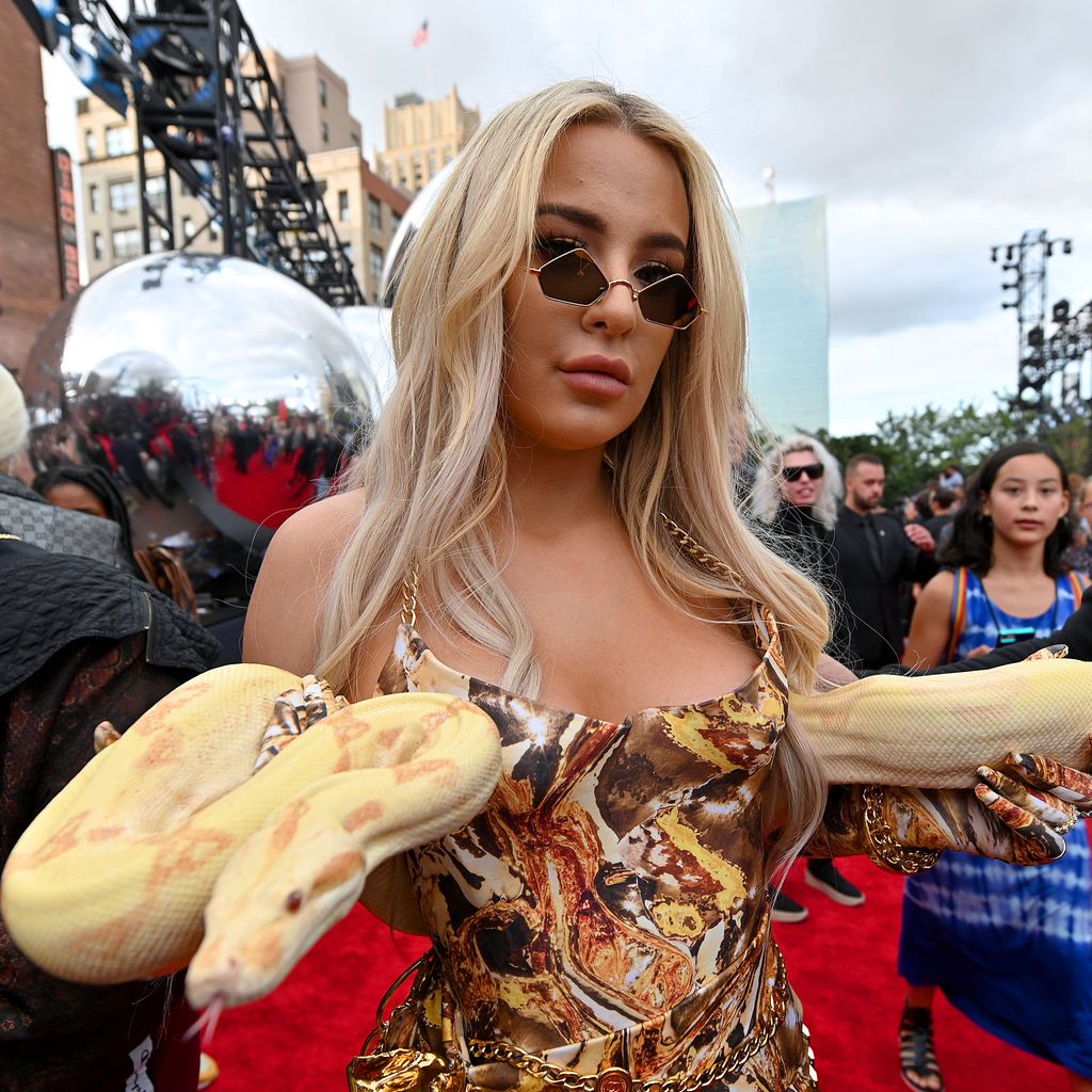 Tana Mongeau bei den VMAs 2019