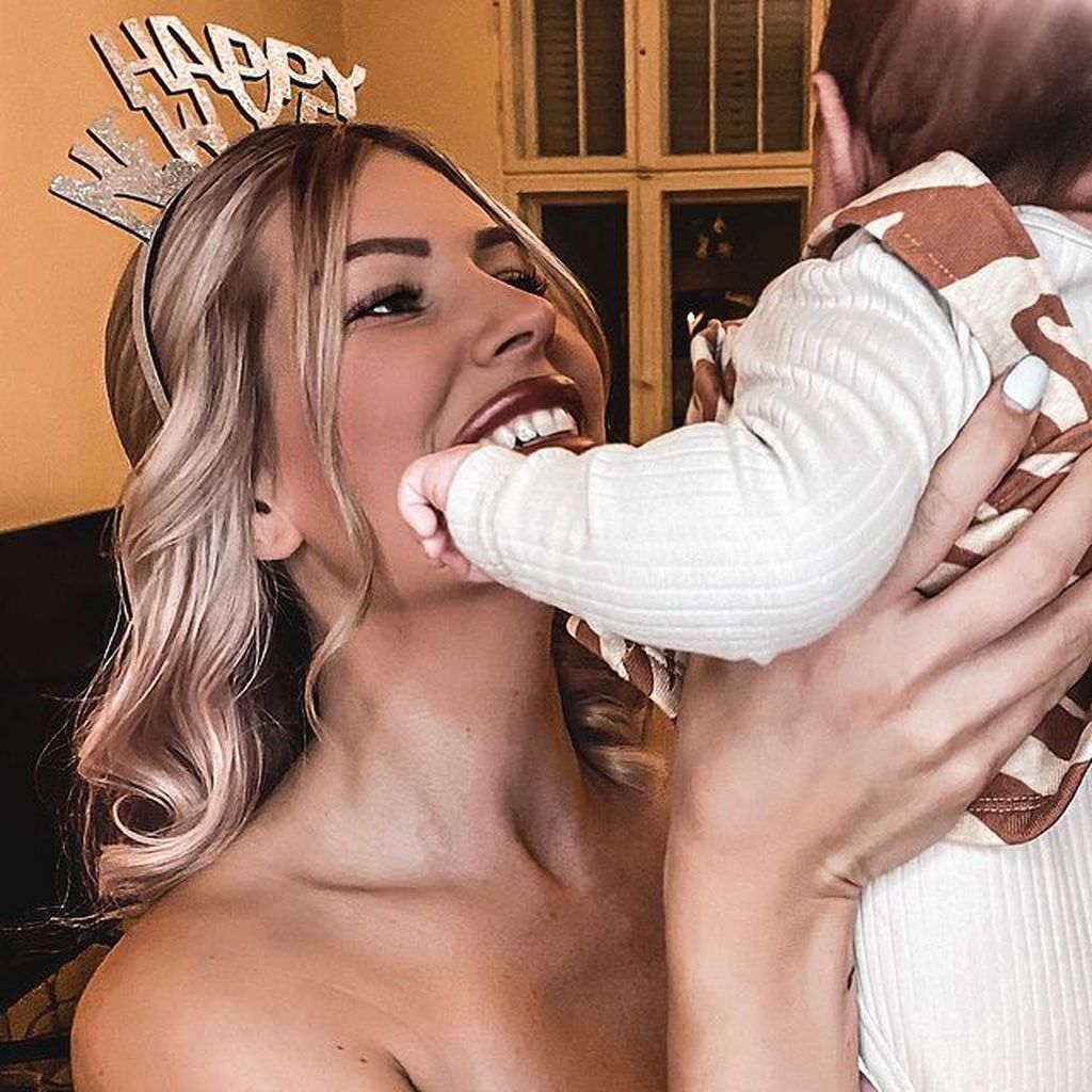 Tanja Brockmann mit ihrer Tochter Emily Ophelia an Silvester