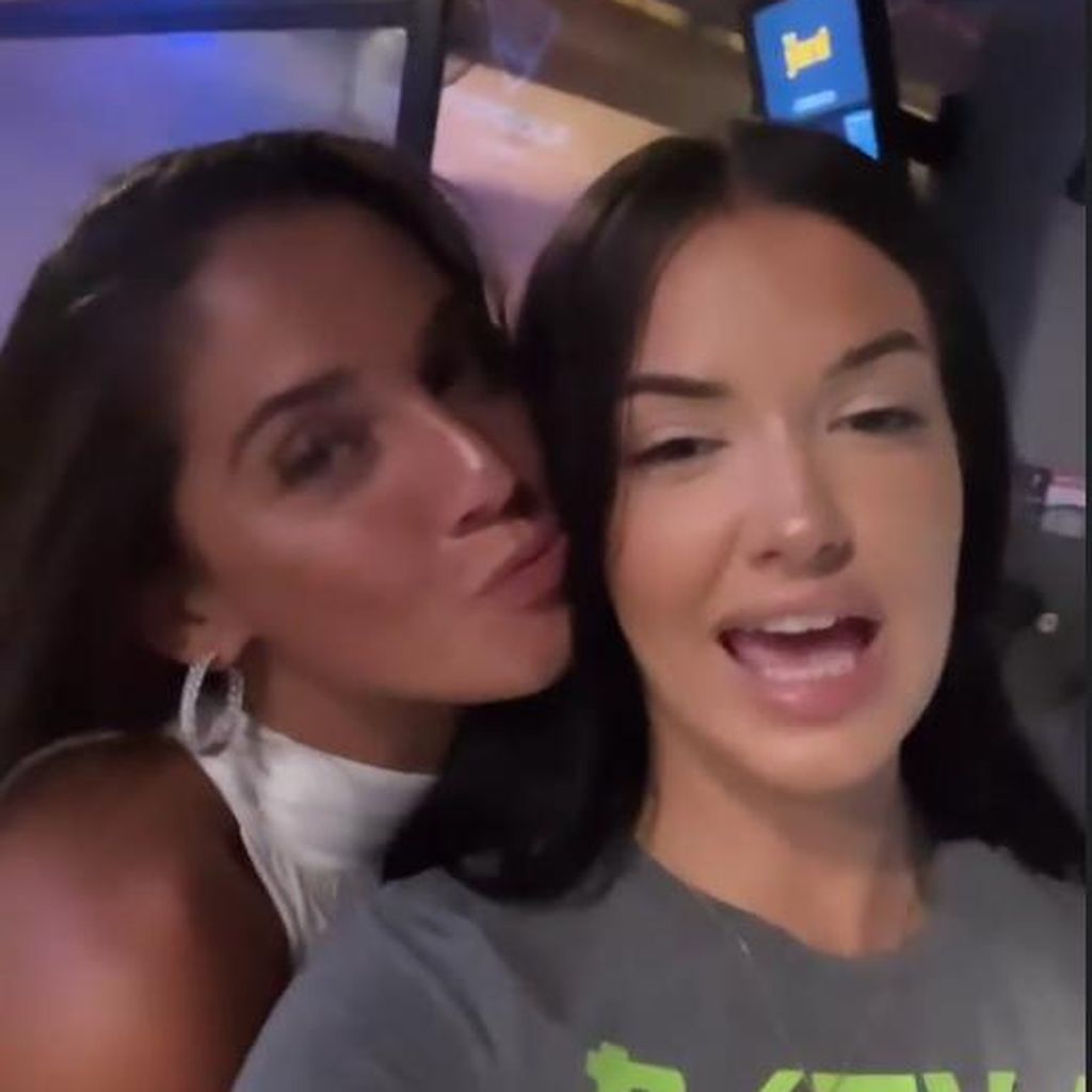 Tanja Makarić und Enisa Bukvic, YouTuber-Freundinnen