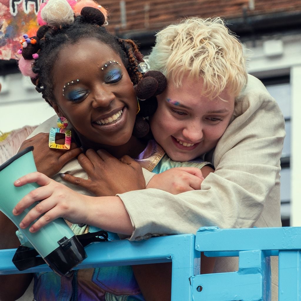 Tara und Darcy in "Heartstopper Forever"
