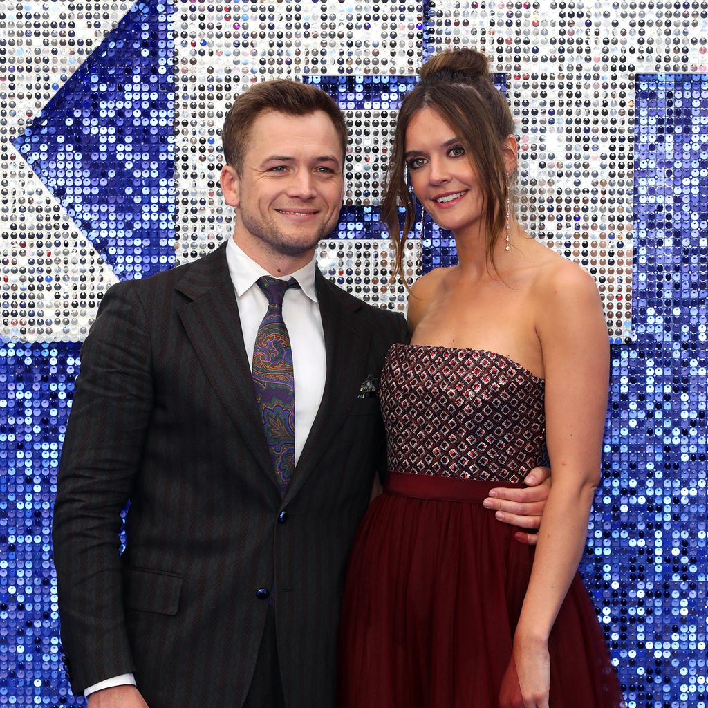 Taron Egerton und Emily Thomas