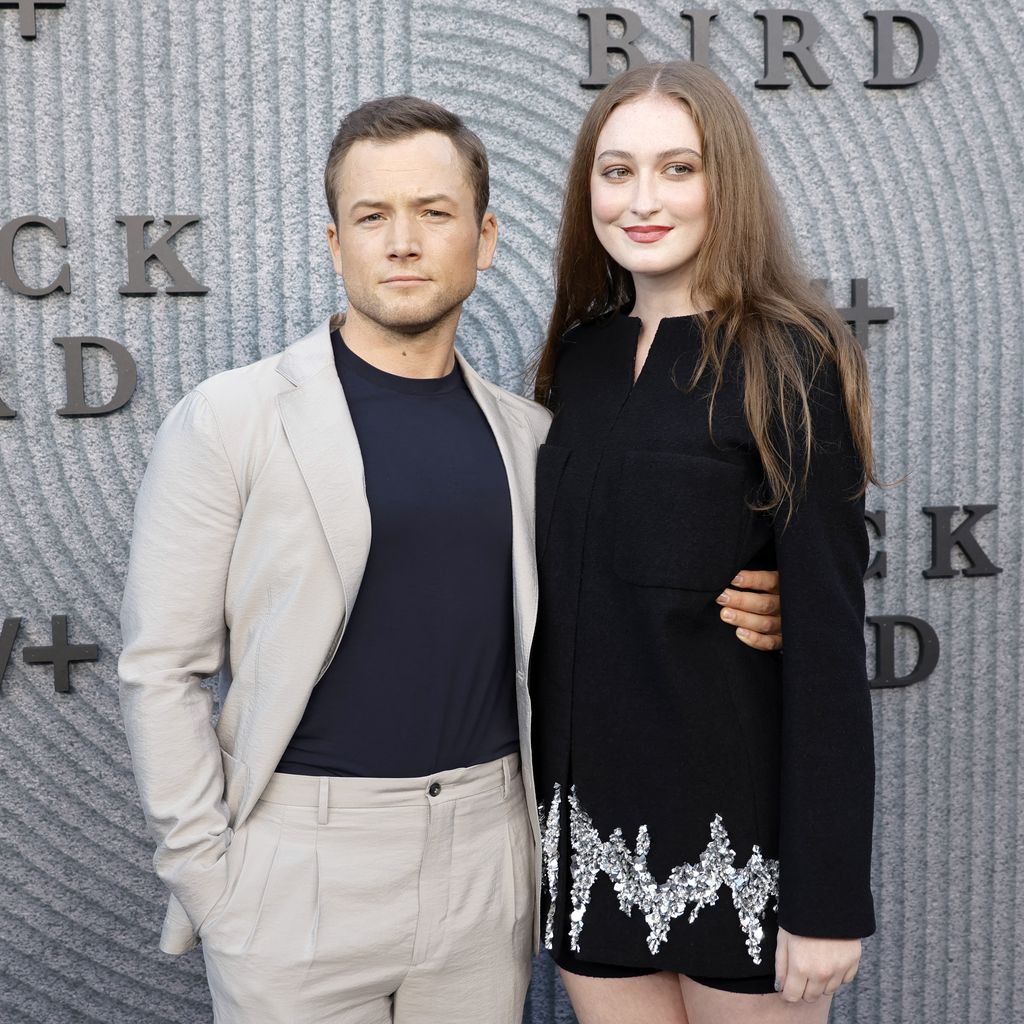 Taron Egerton und Karsen Liotta bei der "Black Bird"-Premiere im Juni 2022