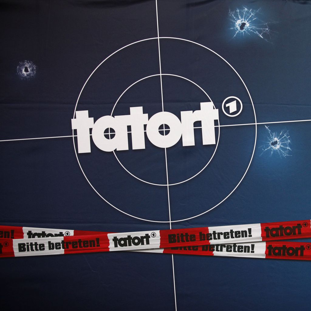 "Tatort"-Wand bei der Premiere der Episode "Tatort: Fünf Minuten Himmel" in Freiburg