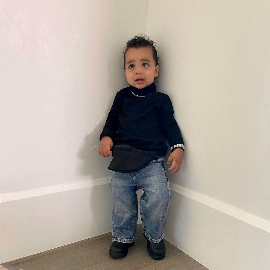 Tatum Thompson als Dwayne "The Rock" Johnson
