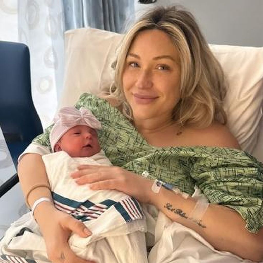 Taylor Ann Hasselhoff und ihre Tochter London im August 2024