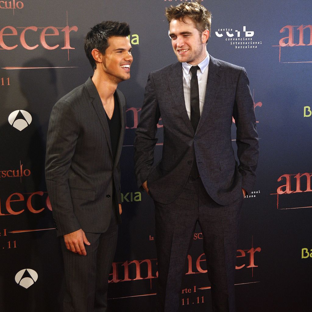 Taylor Lautner und Robert Pattinson auf einer "The Twilight Saga: Breaking Dawn Part 1"-Premiere