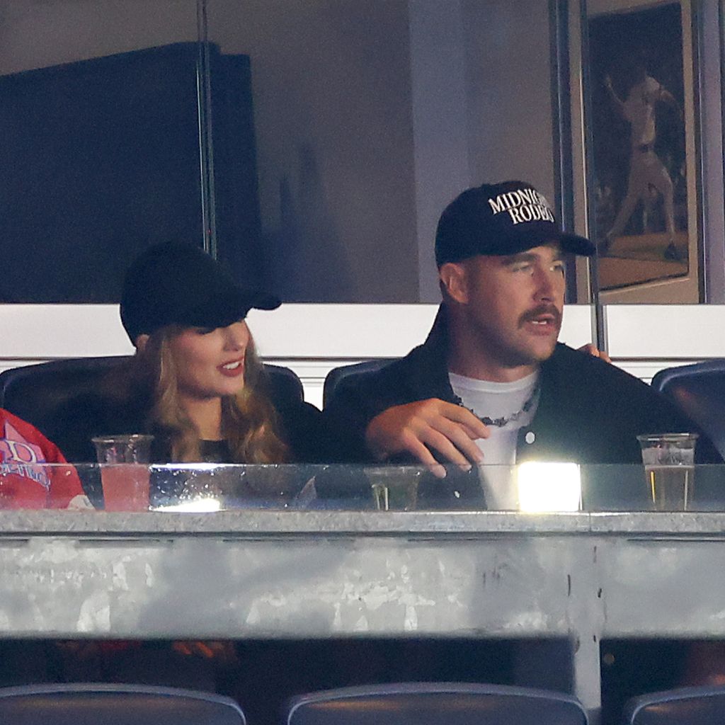 Taylor Swift and Travis Kelce im Oktober 2024