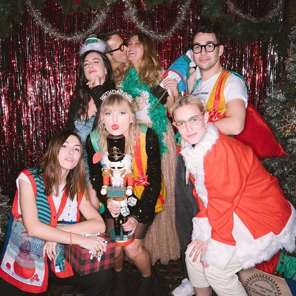 Taylor Swift feiert mit Blake Lively, Ryan Reynolds und Co. Geburtstag
