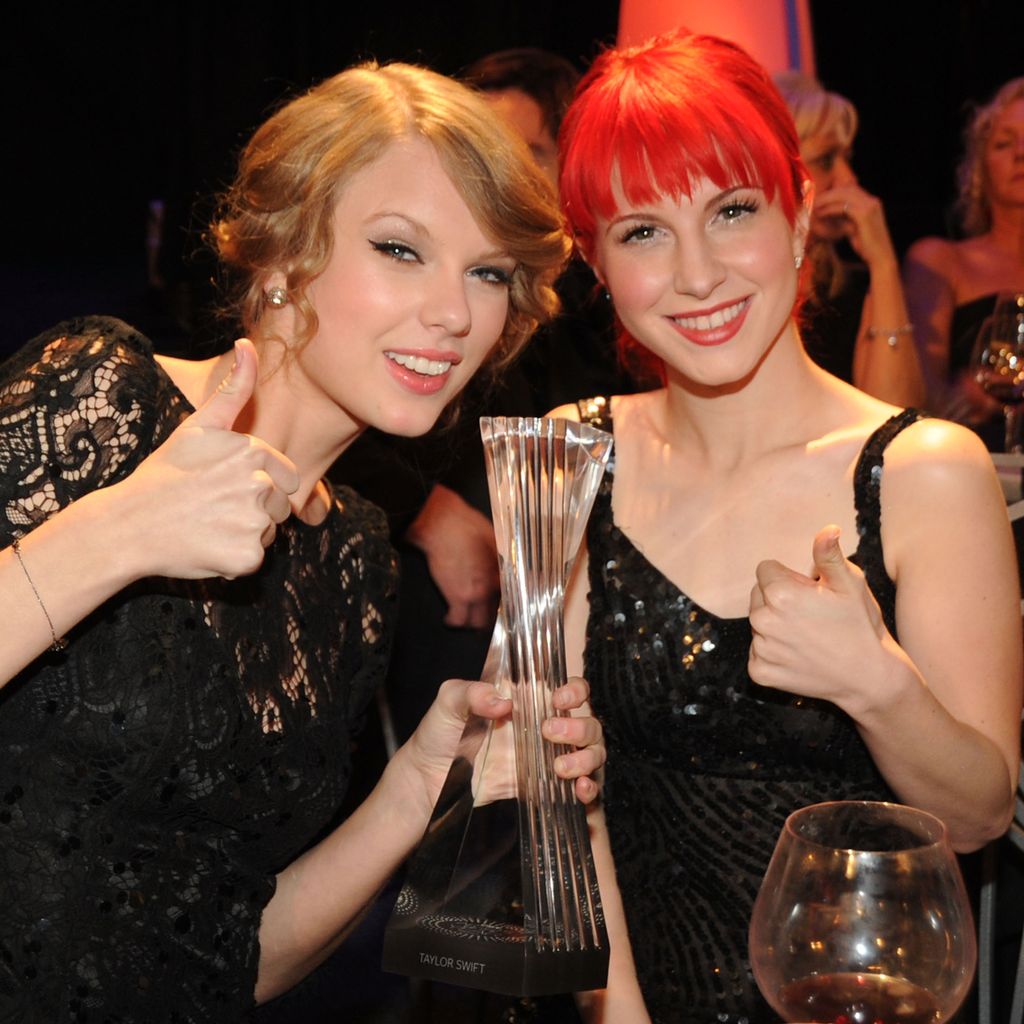 Taylor Swift und Hayley Williams im Jahr 2010