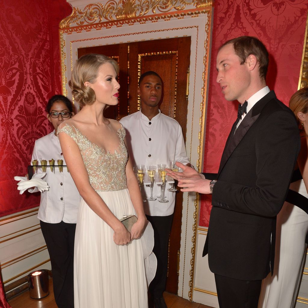 Taylor Swift und Prinz William im November 2013 in London