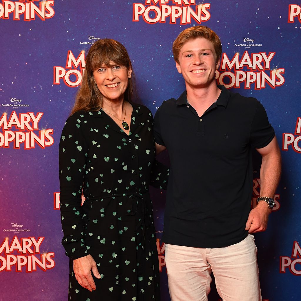 Terri Irwin mit ihrem Sohn Robert im Oktober 2022