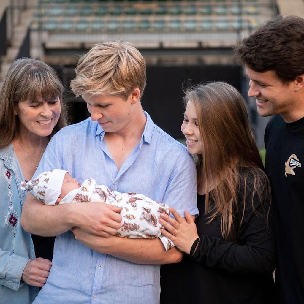 Terri, Robert, Grace und Bindi Irwin mit Chandler Powell