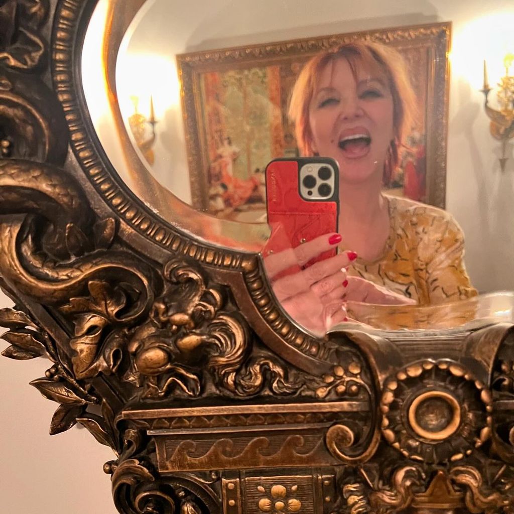 Thea Gottschalk präsentiert ihre neue Frisur auf Instagram, 2024