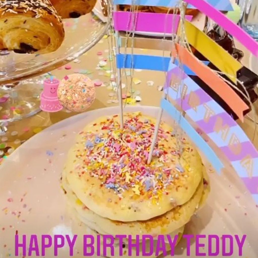 Theodora Rose Williams' Geburtstagsfrühstück