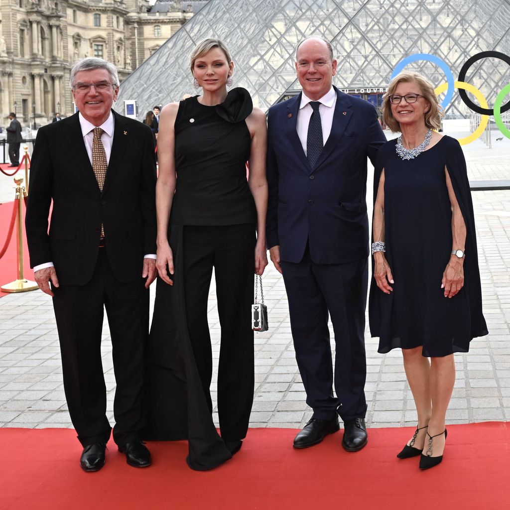 Fürstin Charlène und Fürst Albert II. mit IOC-Präsident Thomas Bach und seiner Frau Claudia Bach