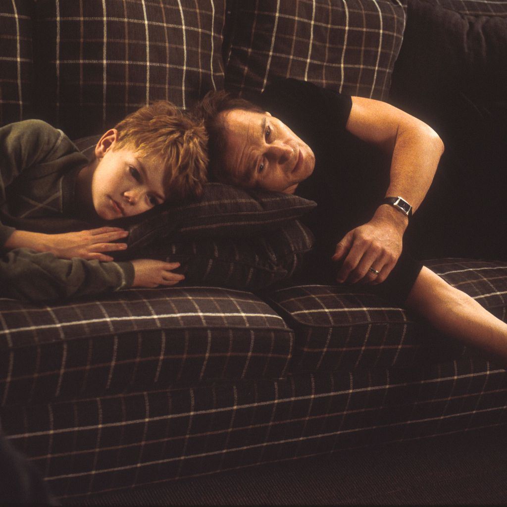 Thomas Brodie-Sangster und Liam Neeson in "Tatsächlich... Liebe"