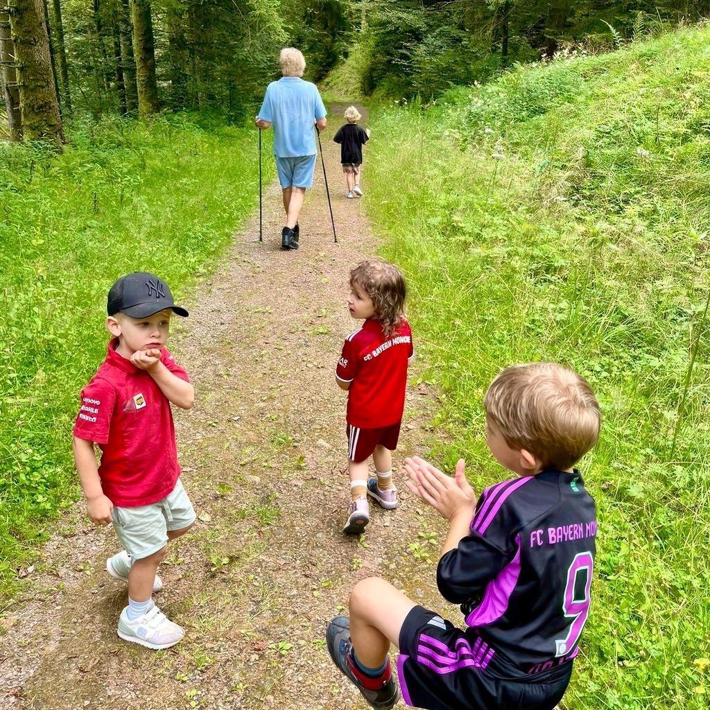 Thomas Gottschalk mit seiner Familie im Juli 2024