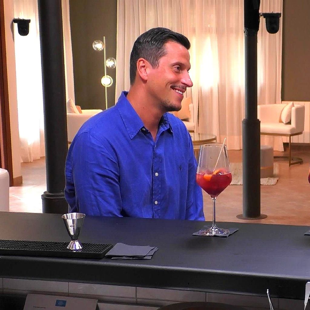 Thomas mit seinem Blind-Date Jenny bei "First Dates Hotel"