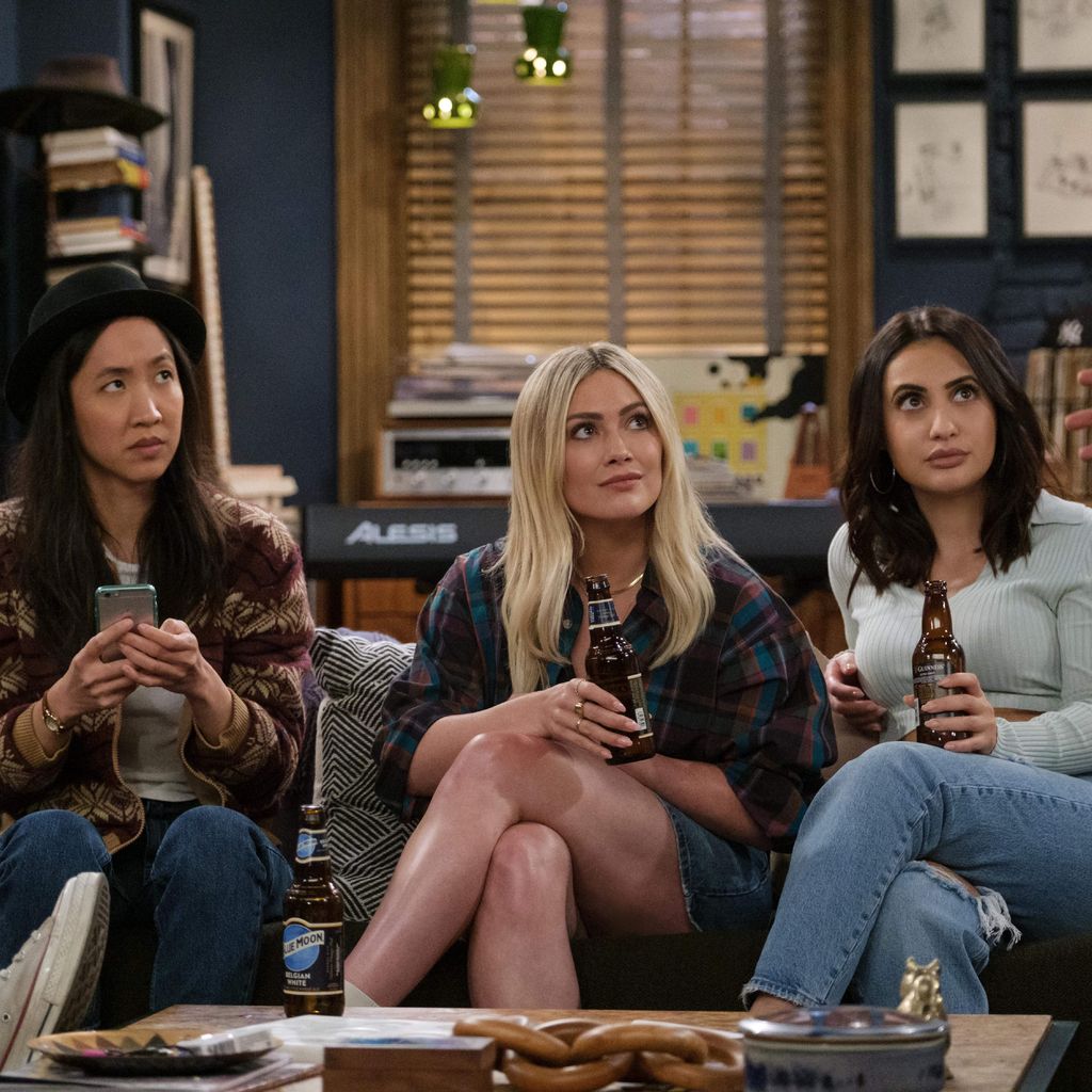 Tien Tran, Hilary Duff und Francia Raisa in "How I Met Your Father"