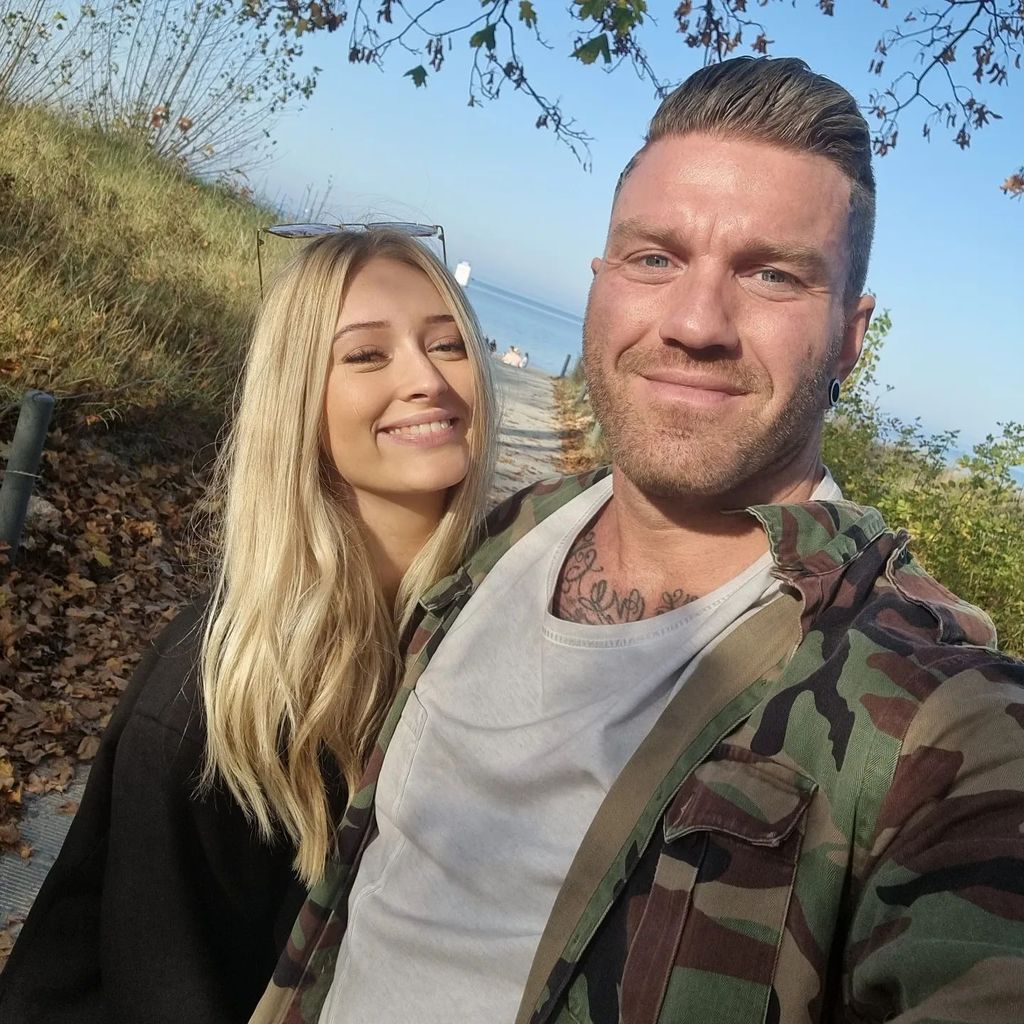 Till Adam mit seiner Freundin Johanna