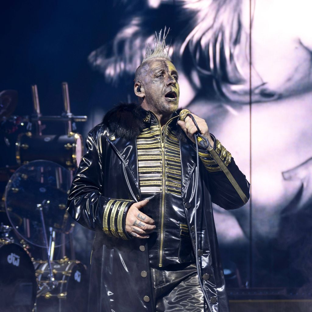 Till Lindemann performt in der Westfalenhalle Dortmund während seiner Solo-Tour "Meine Welt", 08.11.2025