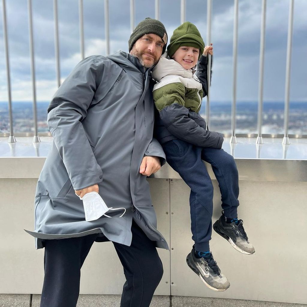 Tim Lobinger mit seinem Sohn Okkert