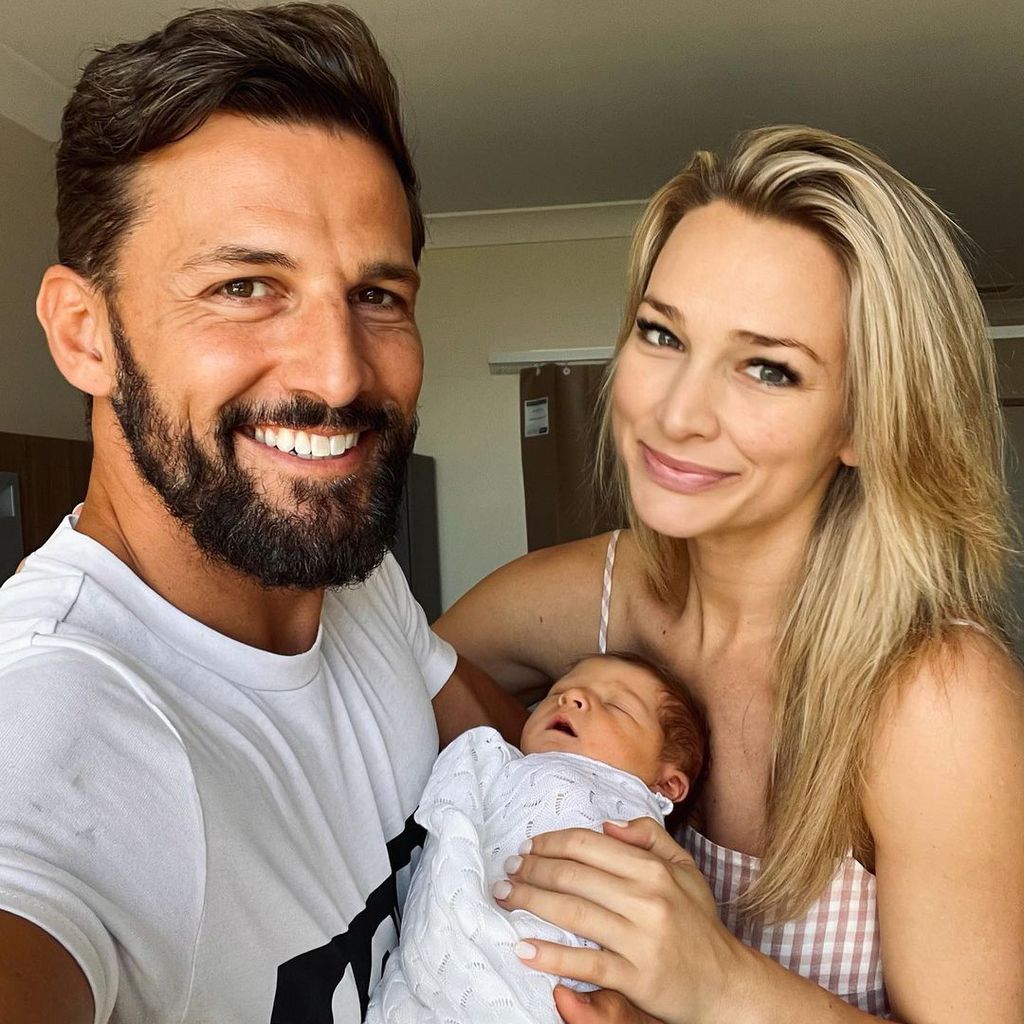 Tim Robards und Anna Heinrich mit ihrer Tochter Elle
