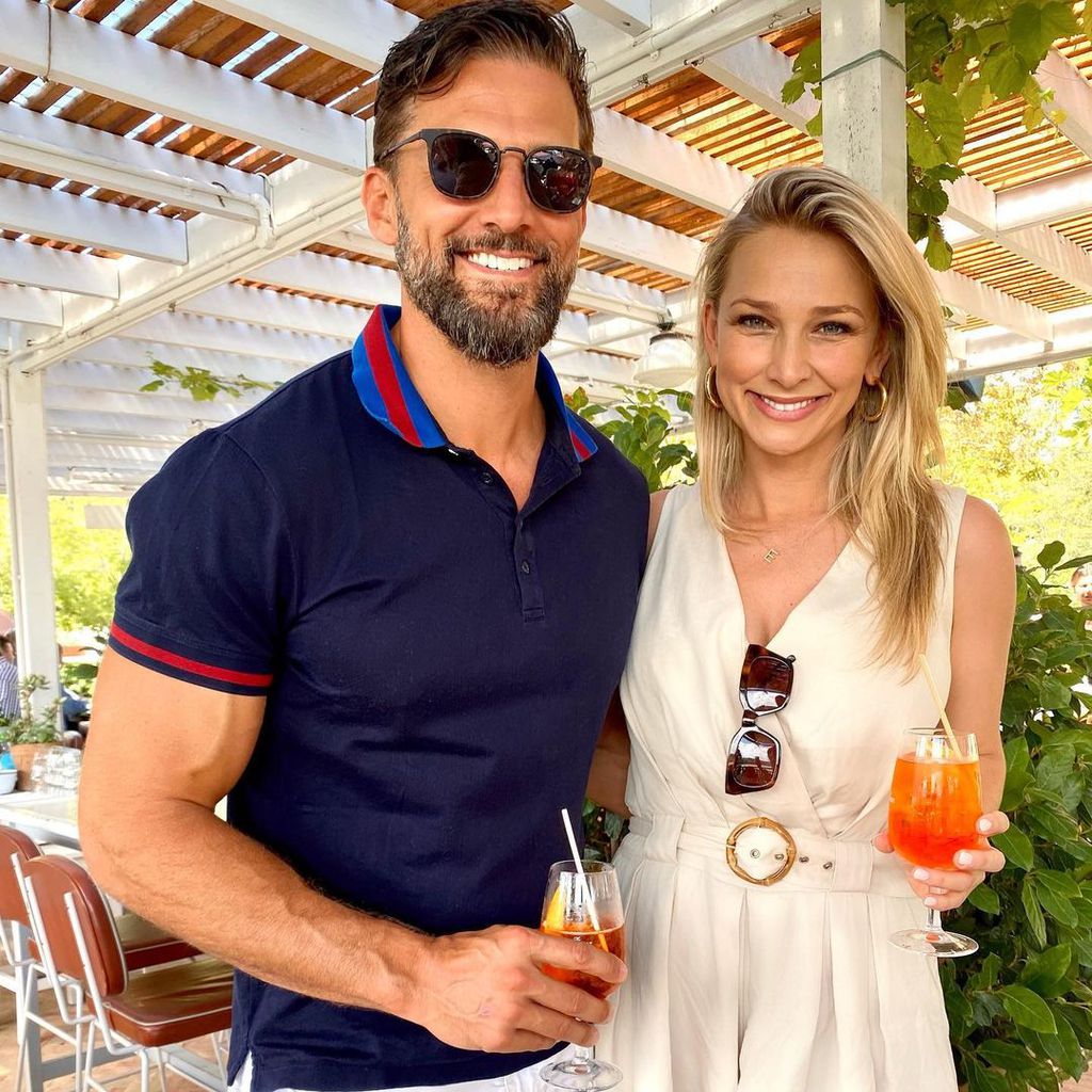 Tim Robards und Anna Heinrich