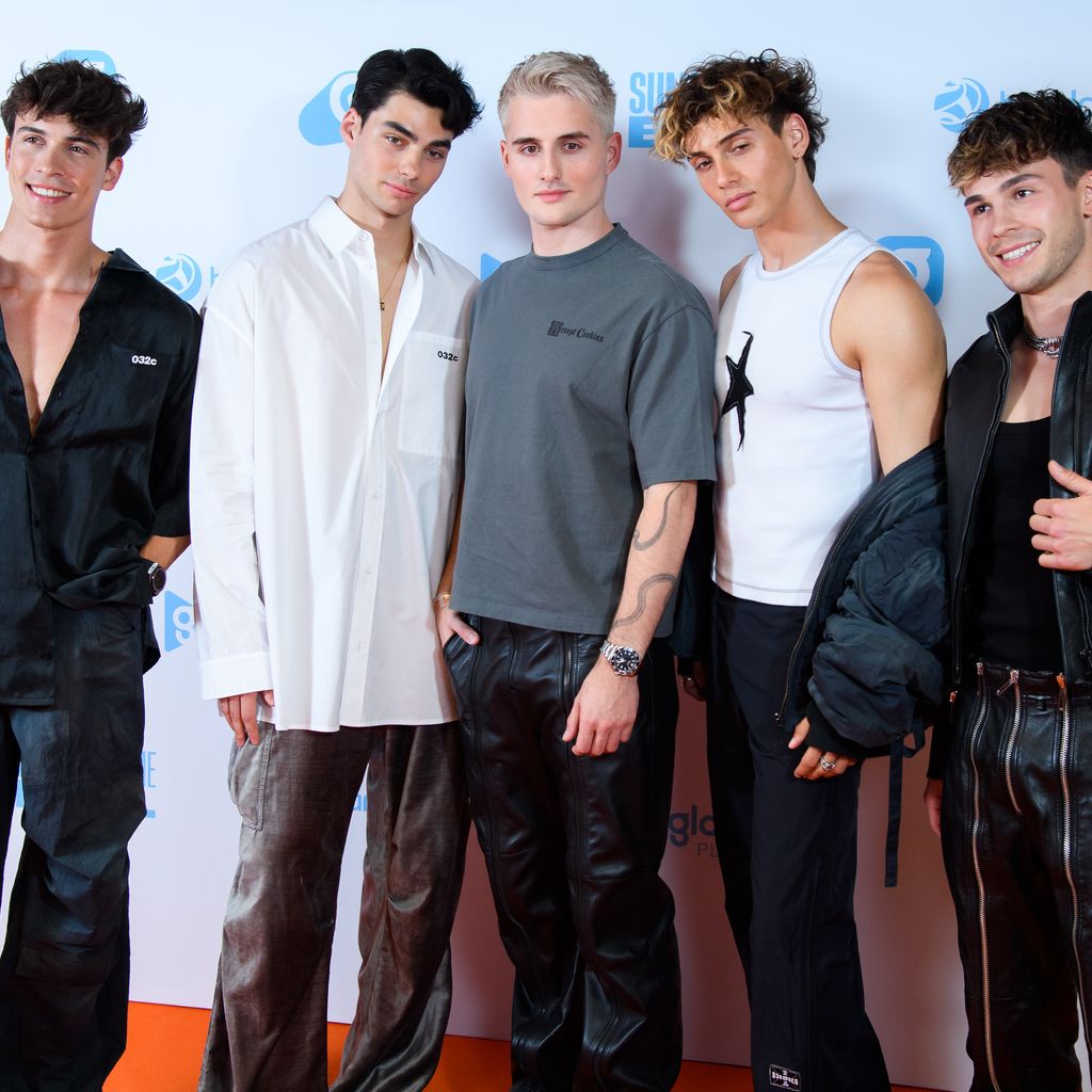 Tim Schaecker, Jacob Rott, Luis Freitag, Bene Schulz und Julien Brown posieren