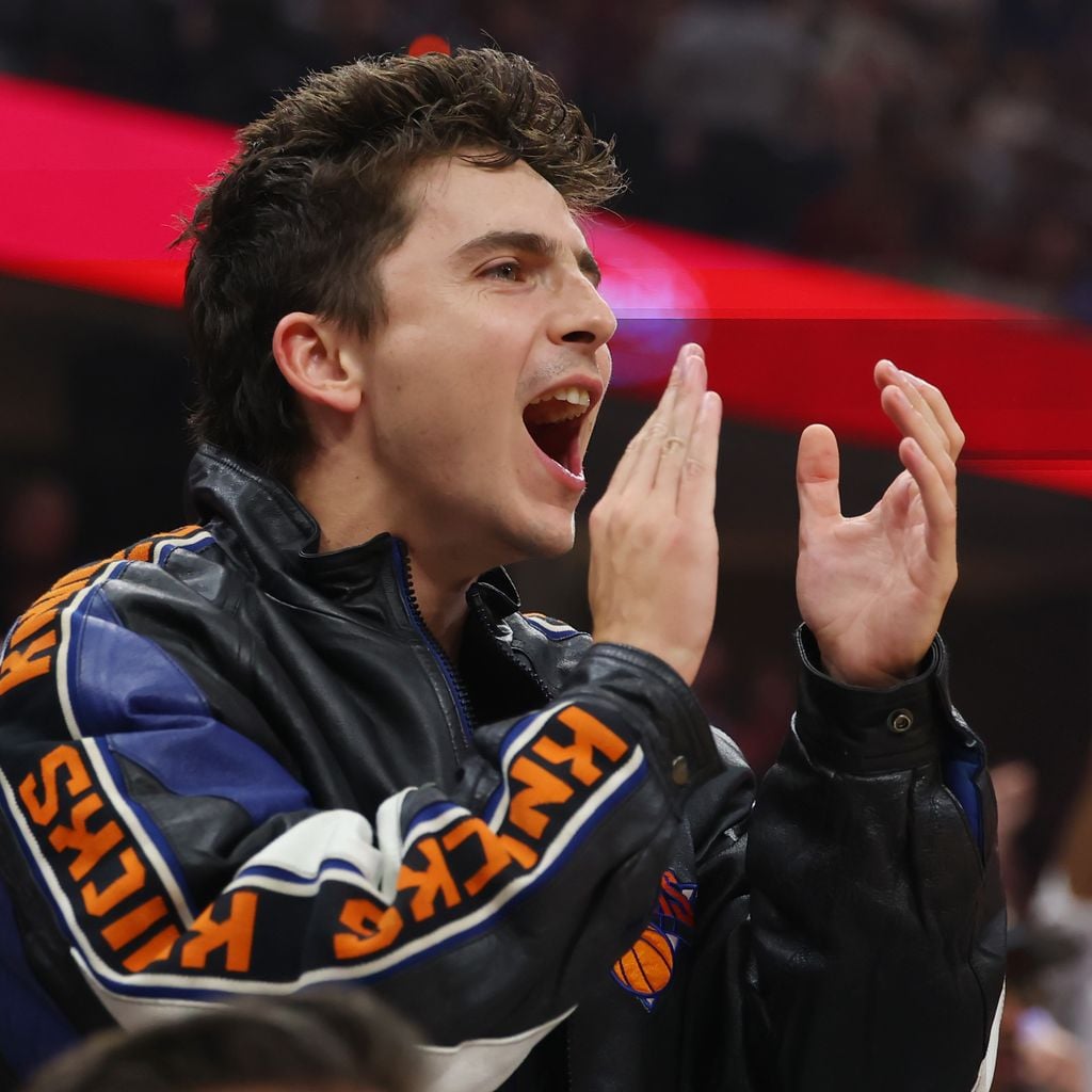 Timothée Chalamet feuert die New York Knicks an