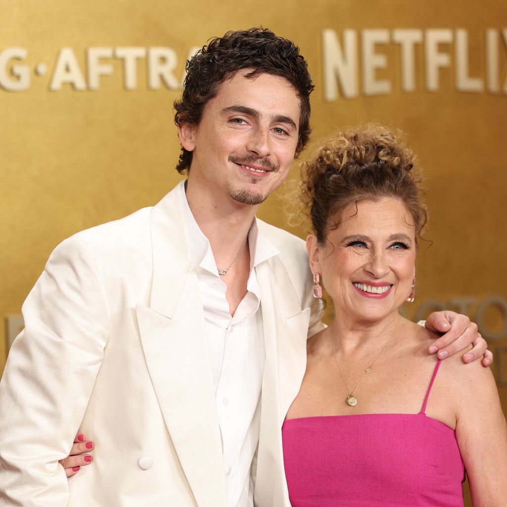 Timothee Chalamet und Nicole Flender bei den 32nd Annual Actor Awards 2026