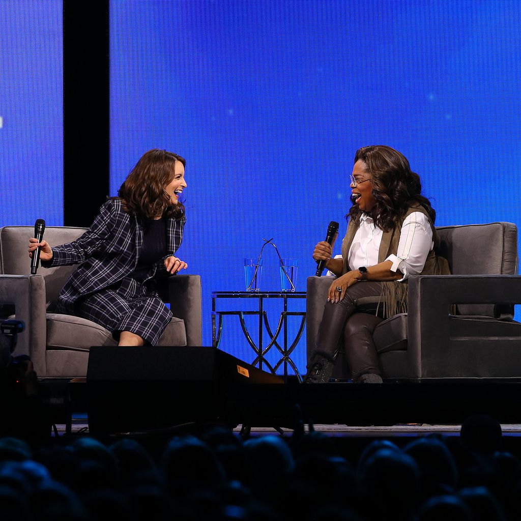 Tina Fey und Oprah Winfrey bei Oprahs 2020 Vision-Tour in St. Paul im Januar 2020