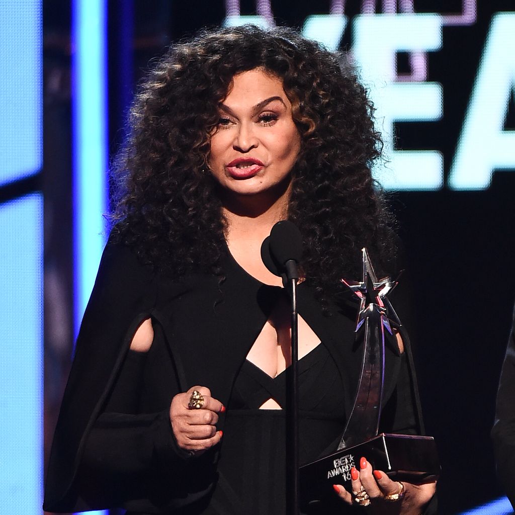 Tina Knowles als Stellvertreterin ihrer Tochter Beyoncé bei den BET Awards 2016
