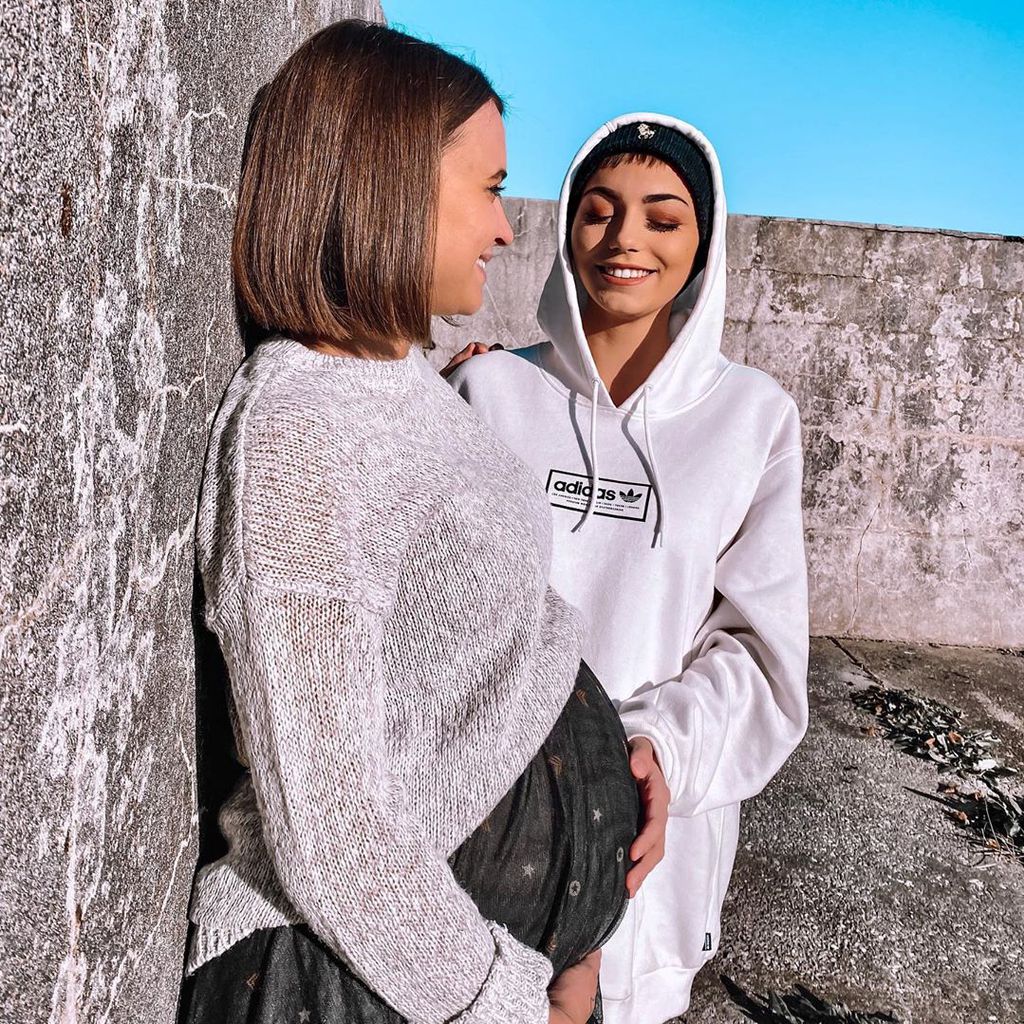 Tina Neumann (r.) mit ihrer Schwester