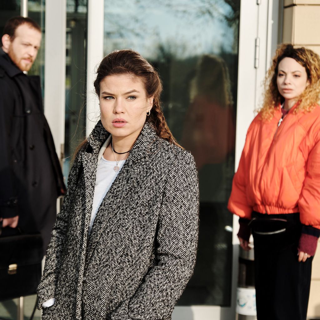 Tobias (Patrick Müller), Vivien (Sharon Berlinghoff) und Nika (Isabelle Geiss) bei "Unter uns"