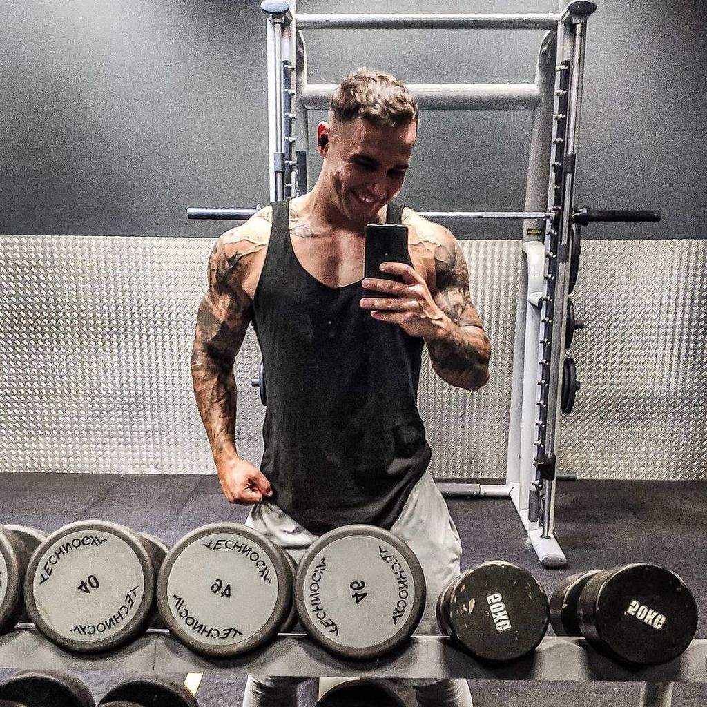 Tobias Pietrek im Fitnessstudio