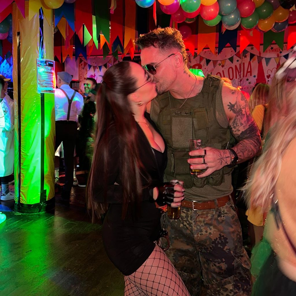 Realitystar Tobias Pietrek mit seiner Freundin Mina