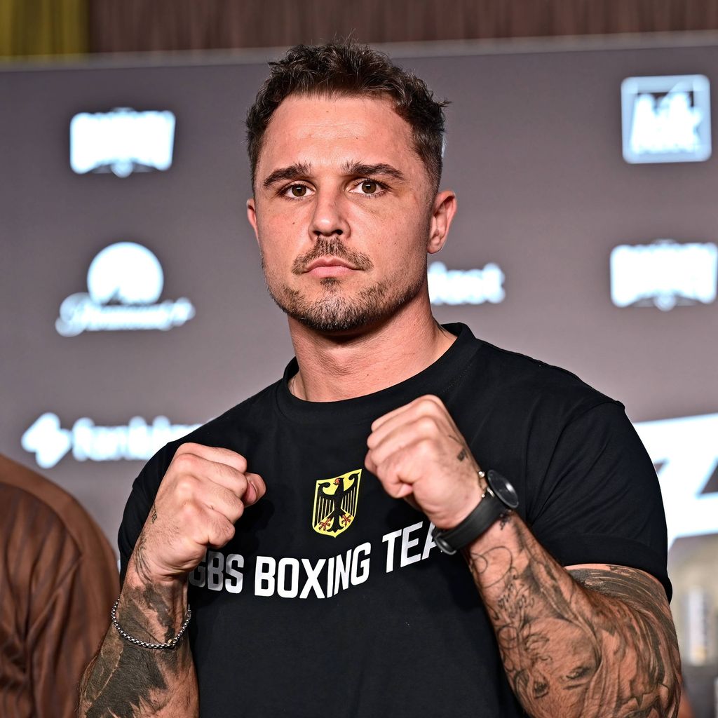 Tobias Pietrek bei der Pressekonferenz von Fame Fighting 3