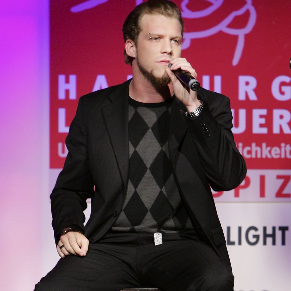 Tobias Regner singt auf der Fashion Gala 2006