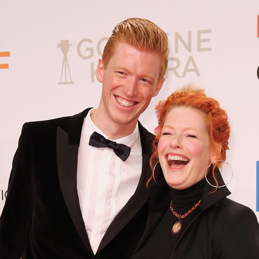 Tobias Staerbo und Enie van de Meiklokjes bei der Goldenen Kamera 2019