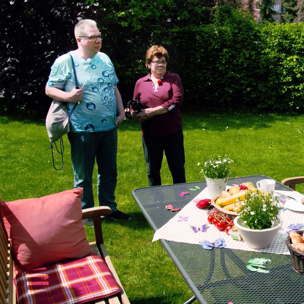 Tobias und seine Mutter mit den "Schwiegertochter gesucht"-Kandidatinnen Gabi und Andrea