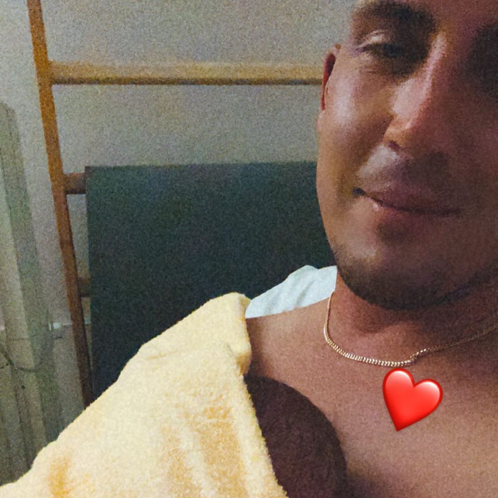 Tobias Wolf und sein Sohn Lyan River