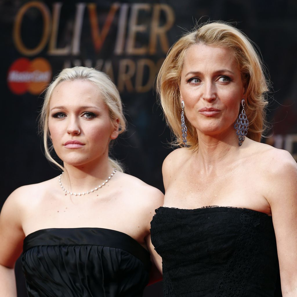 Tochter Piper Maru Klotz und Gillian Anderson
