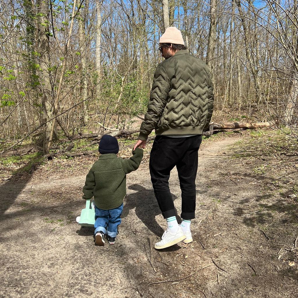Tom Beck und sein Sohn im April 2022