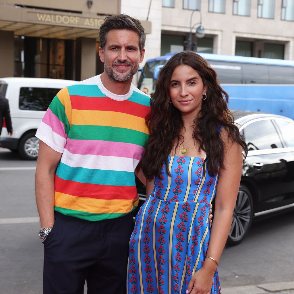 Tom Beck und Chryssanthi Kavazi bei der Premiere von "The Gray Man"