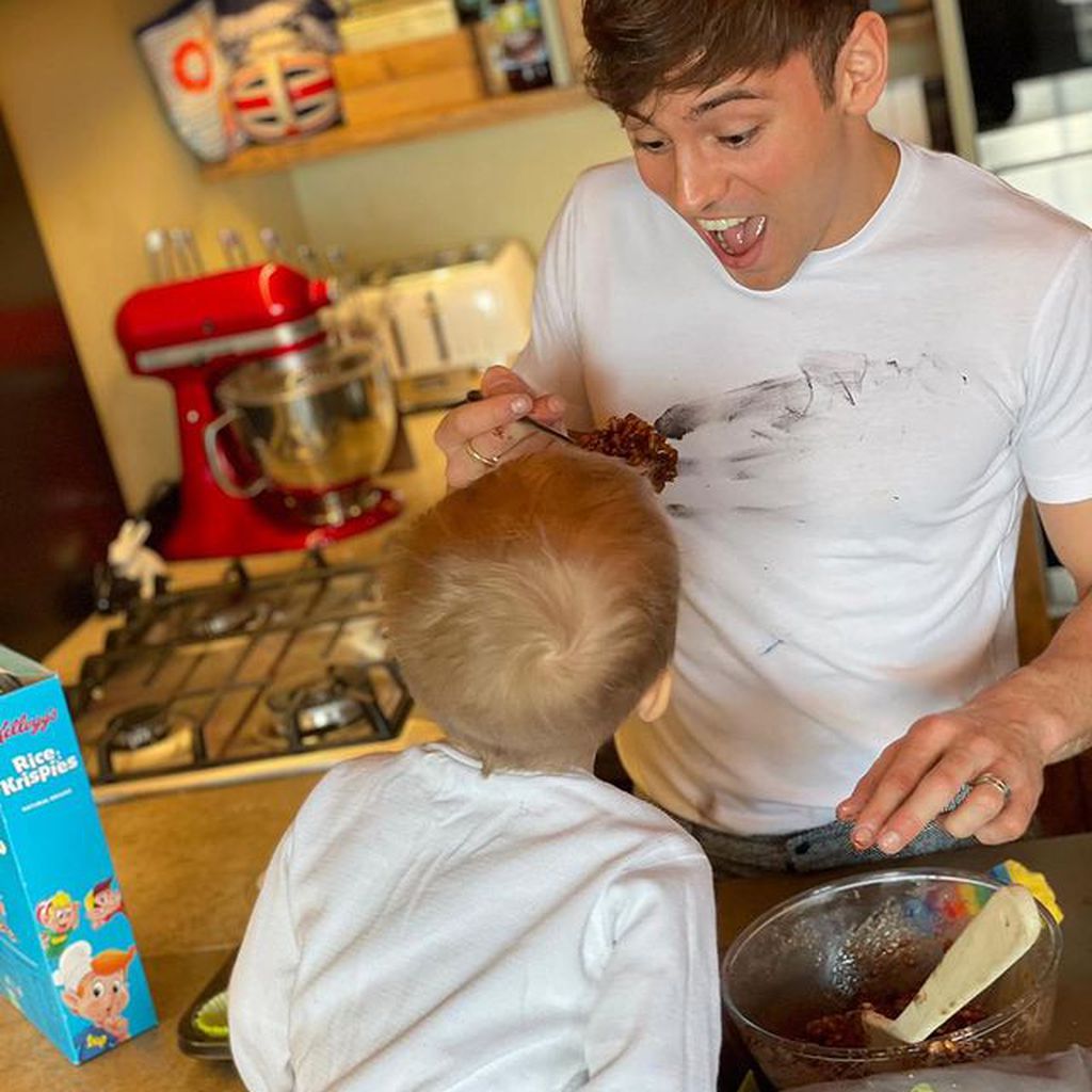 Tom Daley mit seinem Sohn Robbie