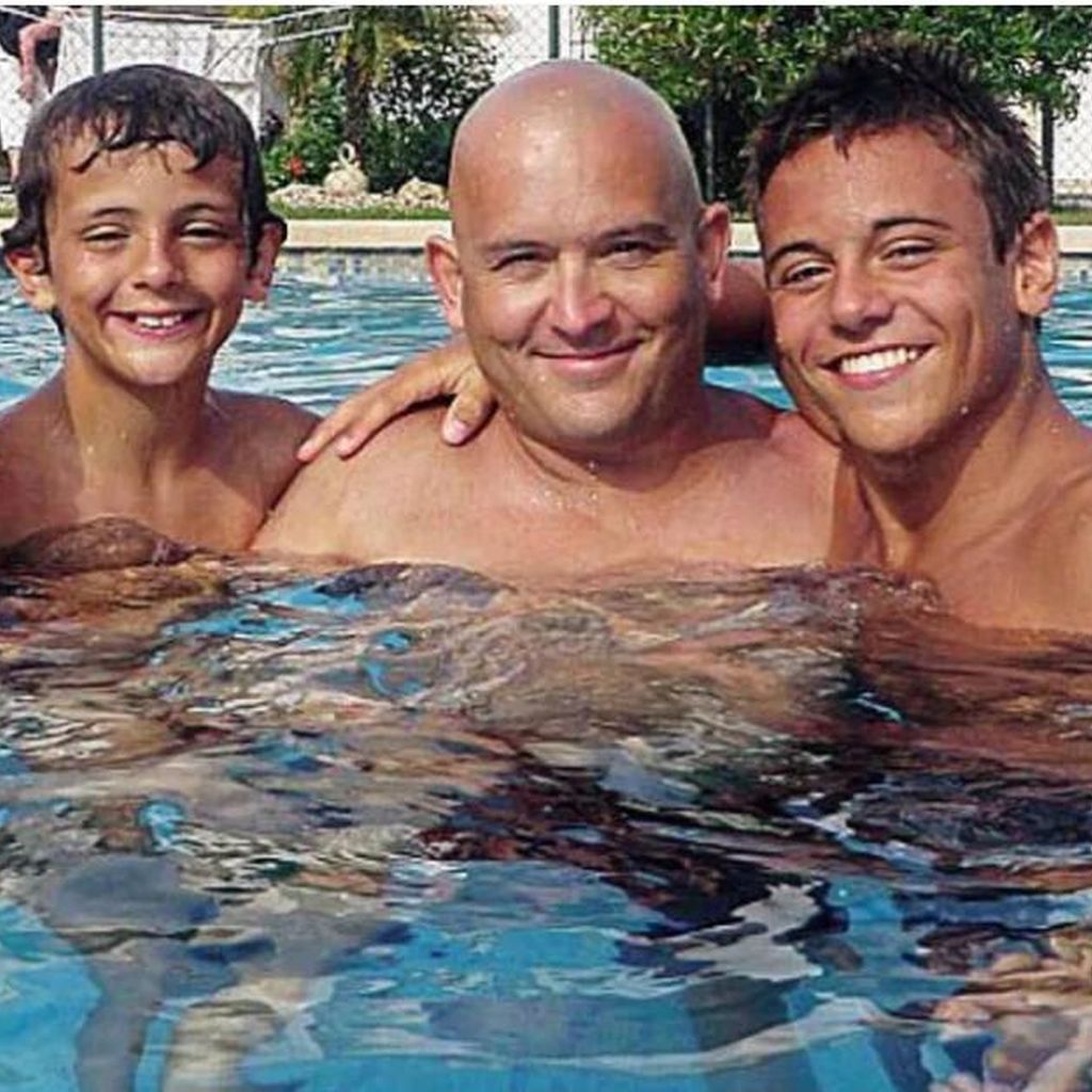 Tom Daley mit seinen Brüdern William und Ben sowie seinem Vater Robert