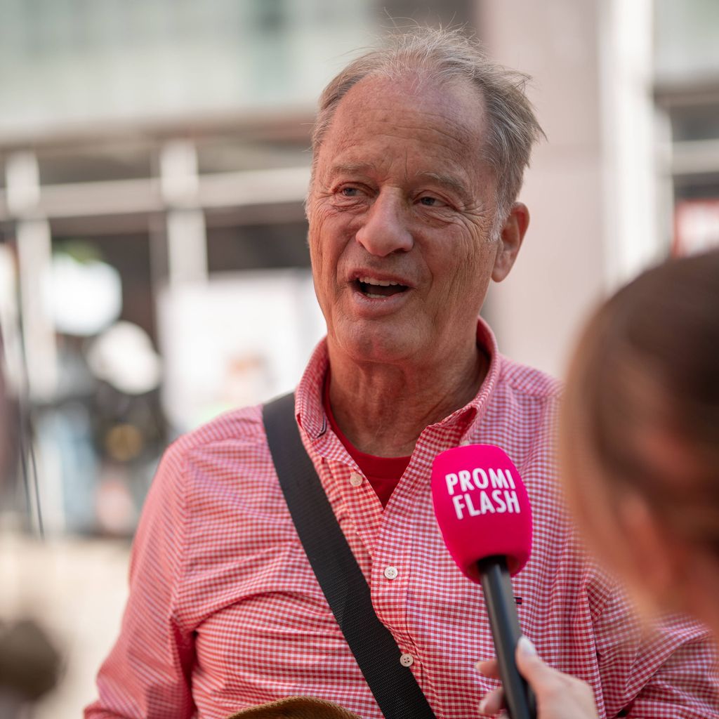 Tom Gerhardt im Promiflash-Interview beim BILD-Renntag 2026